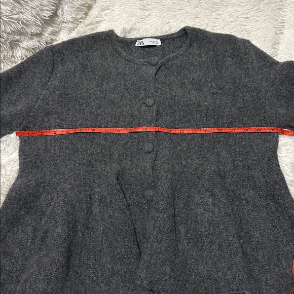 🍁Sweater weather NWOT! Zara Charcoal Peplum Cardigan - Picture 6 of 11